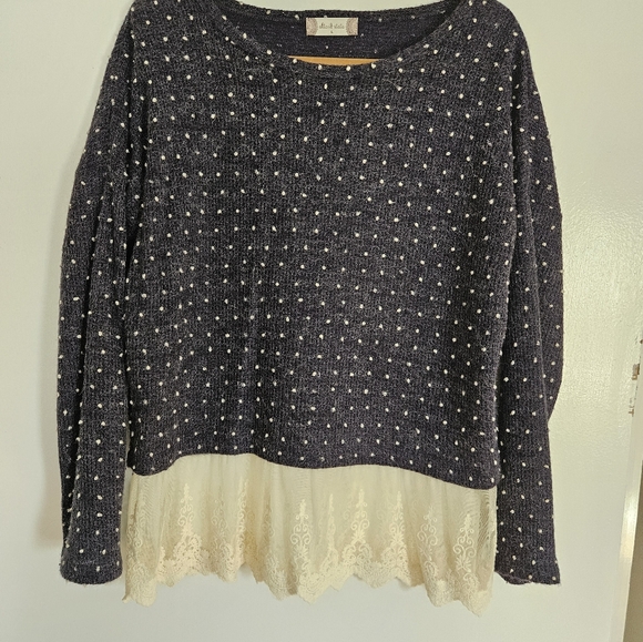 Dark blue with ivory polka dots and ivory lace flounce - Picture 3 of 3